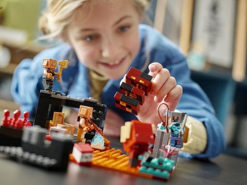 https://www.kidspartystore.be/pub_docs/files/LeksakerPresenter/Lego.jpg