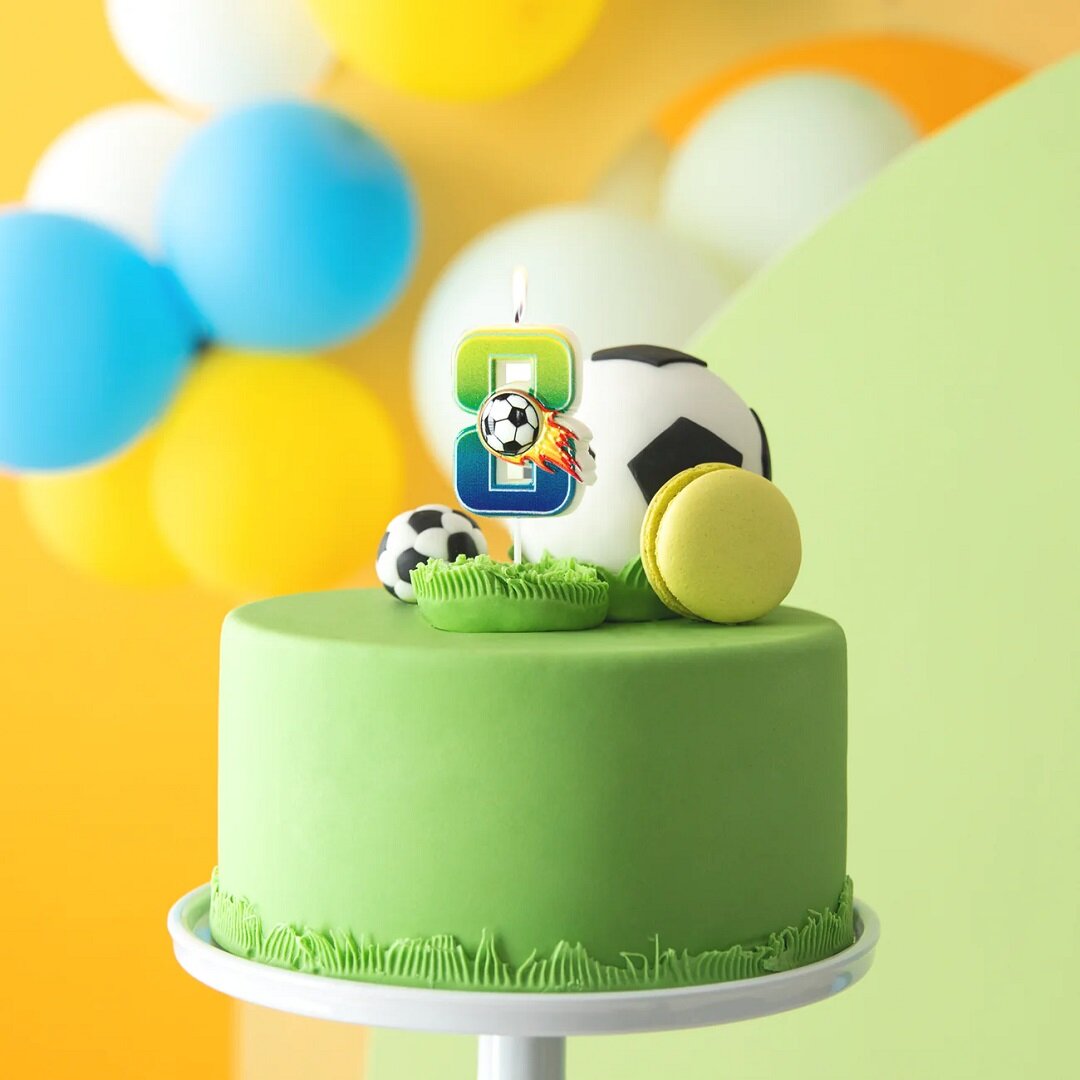Verjaardagskaars Voetbal 8 jaar