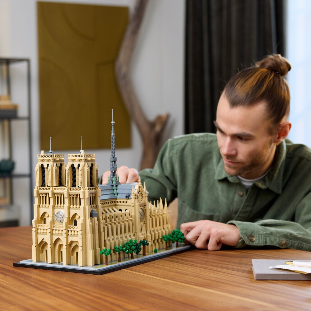 LEGO Architecture - Notre-Dame van Parijs 18+