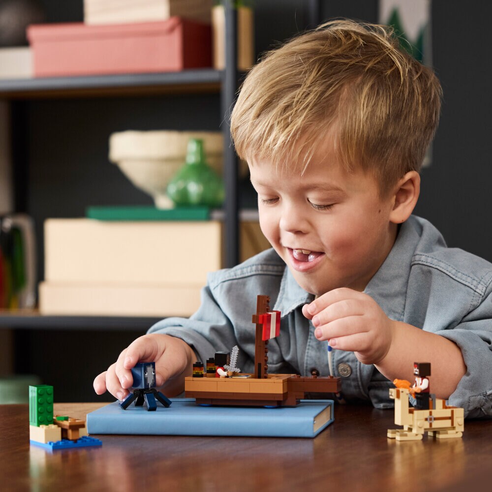 LEGO Minecraft - De piratenschipreis 8+