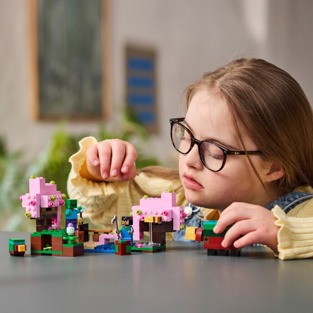 LEGO Minecraft - De kersenbloesemtuin 8+