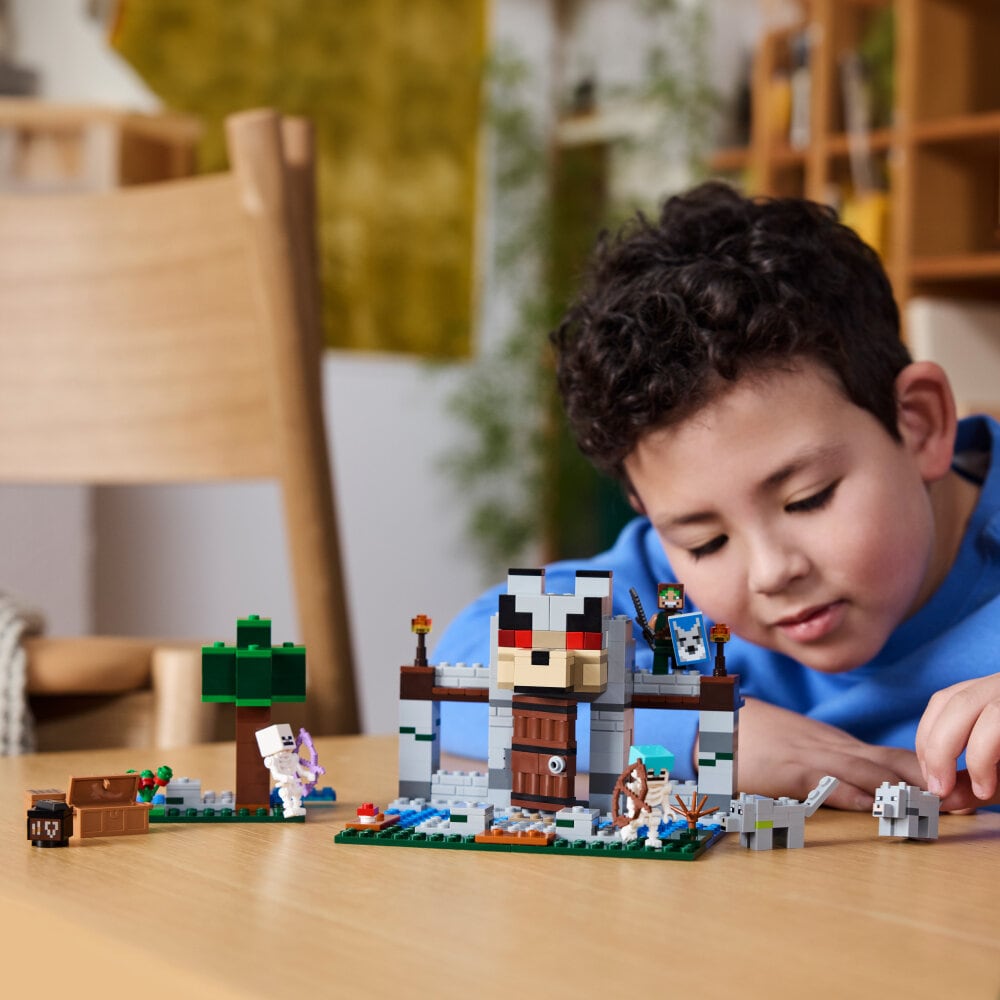 LEGO Minecraft - De wolvenburcht 8+