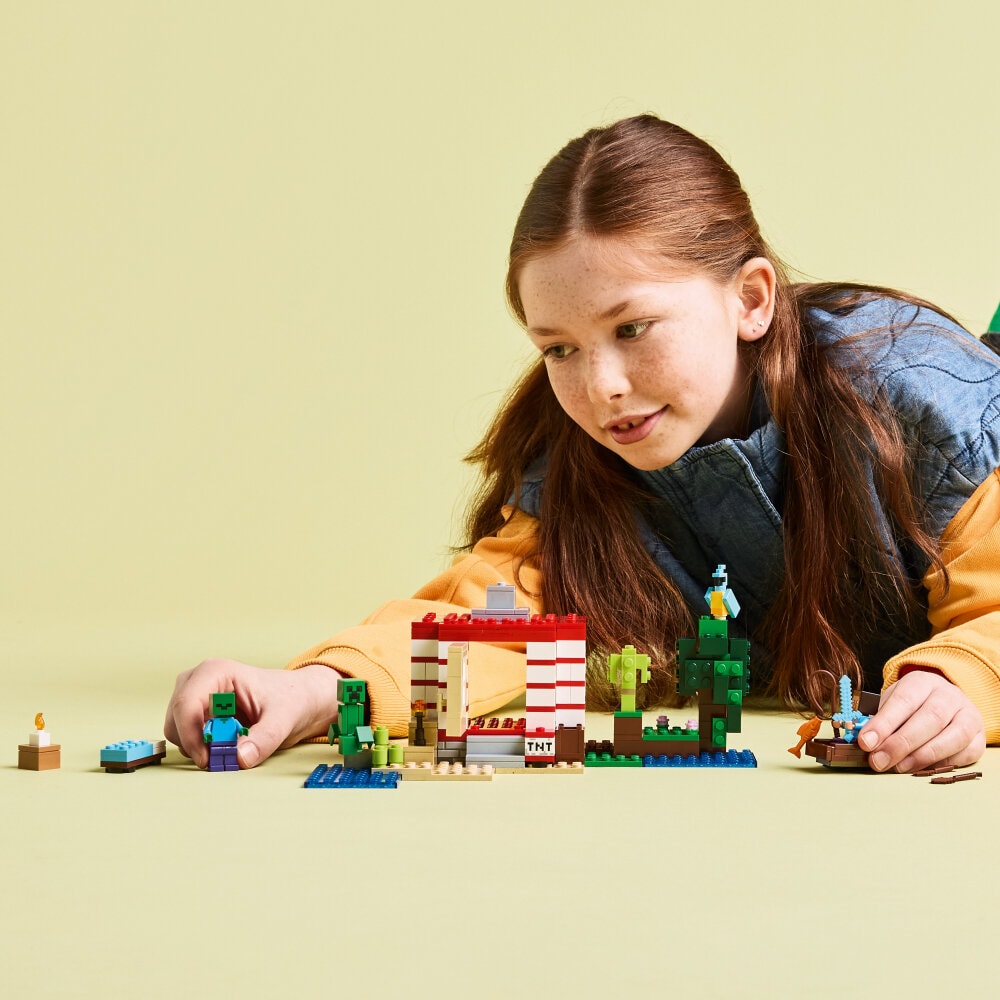 LEGO Minecraft - Het TNT junglehuis 8+