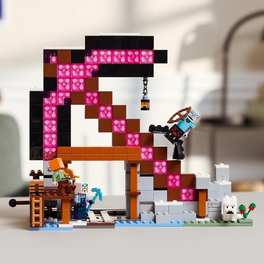 LEGO Minecraft - De pikhouweelmijn 8+