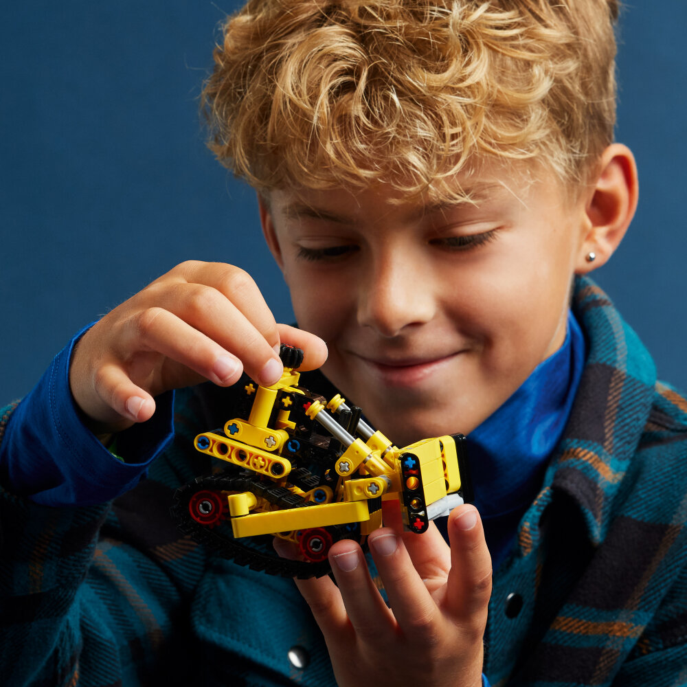 LEGO Technic - Zware bulldozer 7+