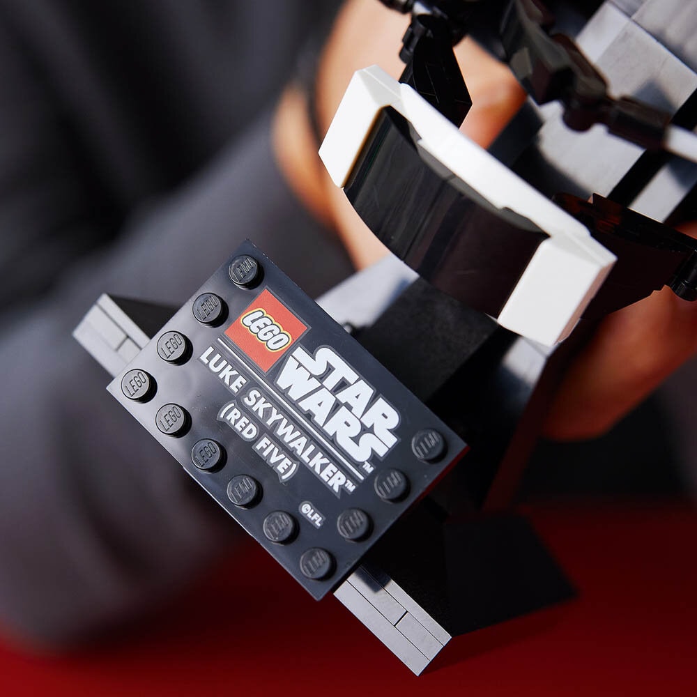 LEGO Star Wars - Luke Skywalker (Red Five) helm 18+