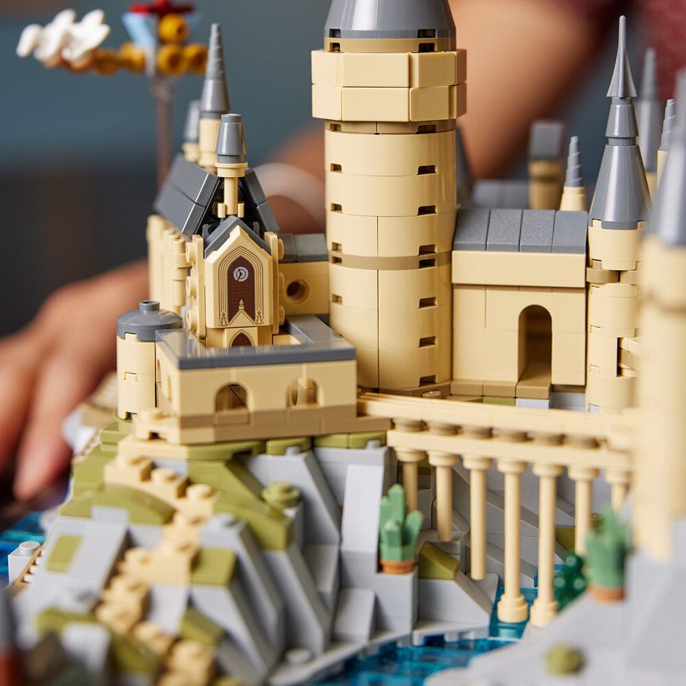 LEGO Harry Potter - Kasteel Zweinstein en terrein 18+