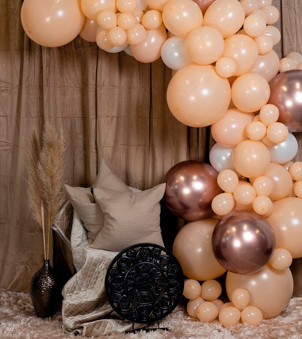 DIY Ballonnenboog in Blush Abrikoos
