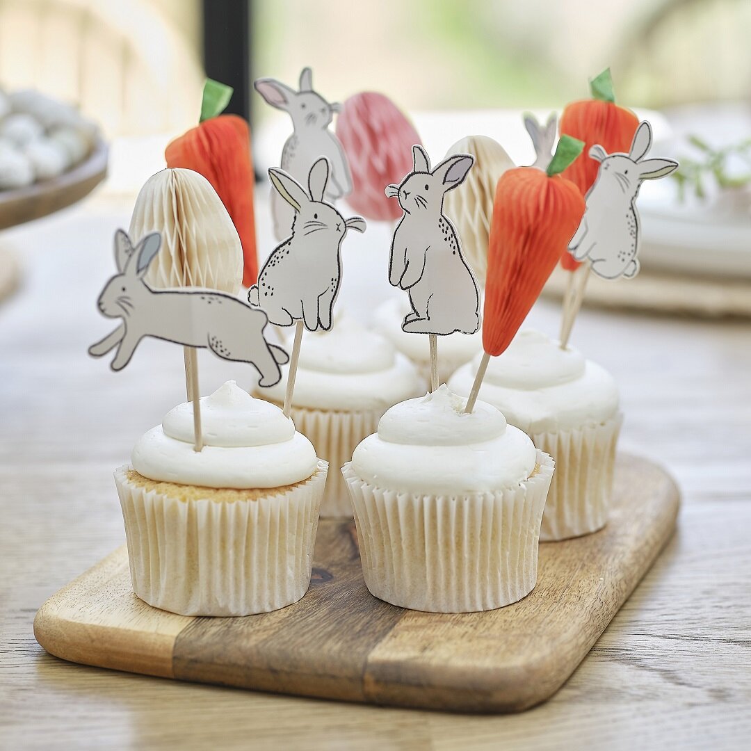 Cake Toppers - Paashazen met accessoires 12 stuks