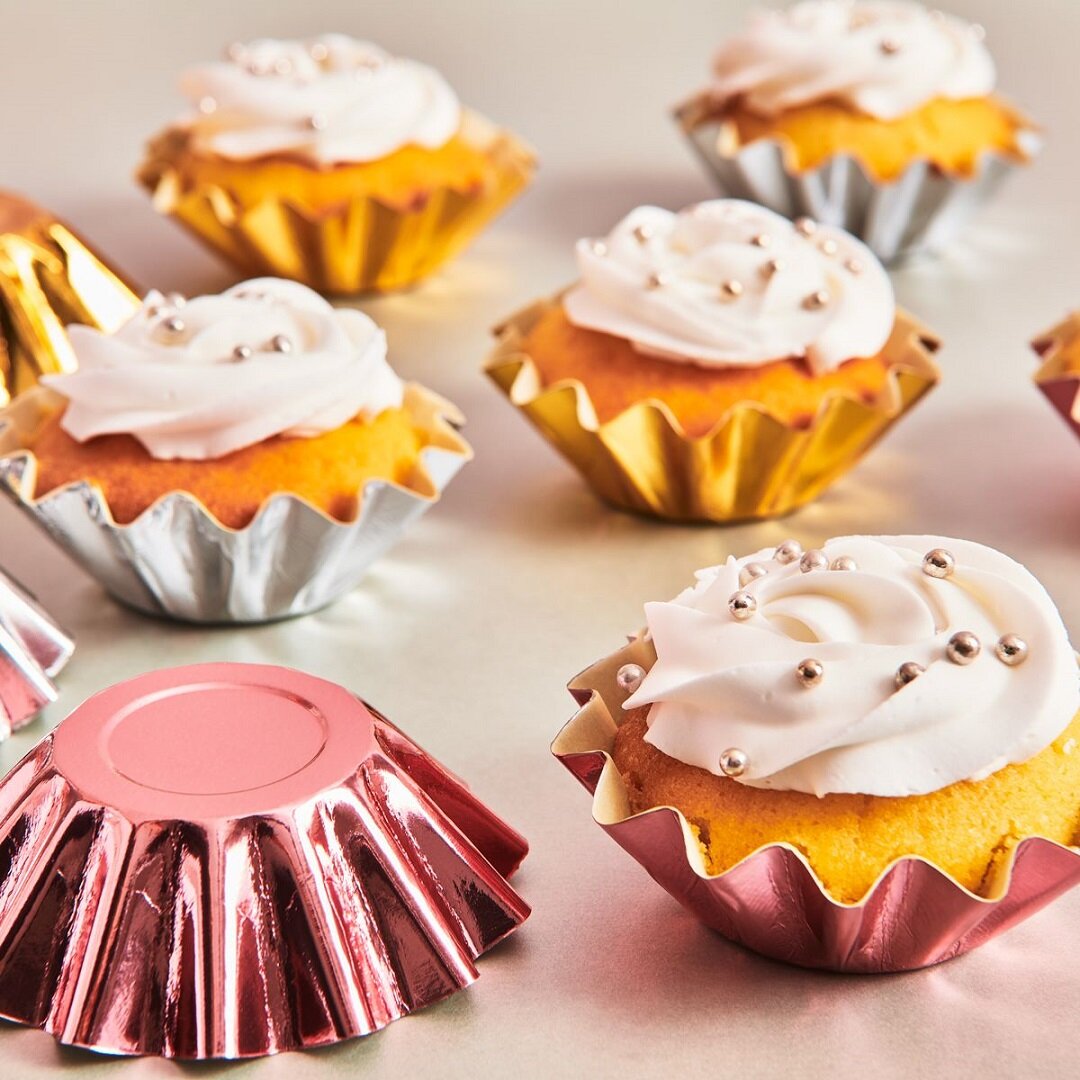 FunCakes - Muffinvormpjes Bloemvormig Goud 48-pack
