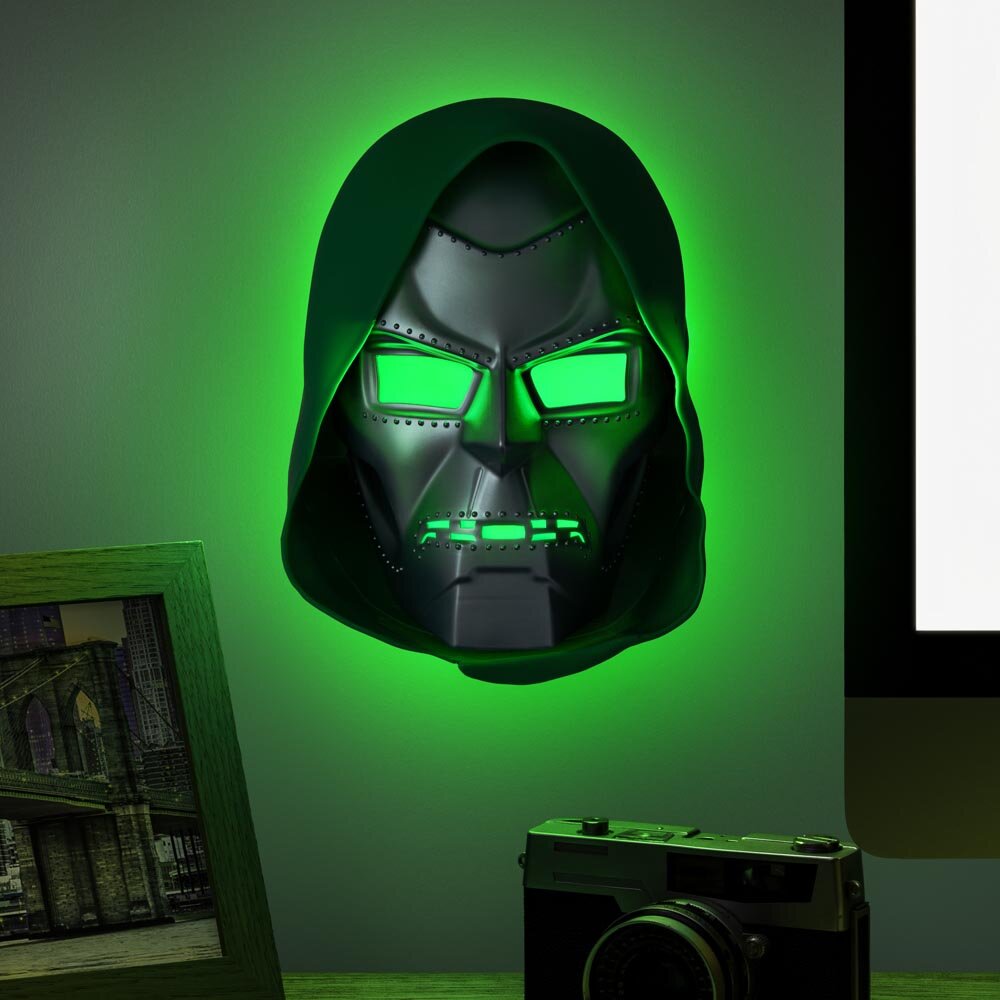 Dr Doom Maskerlamp