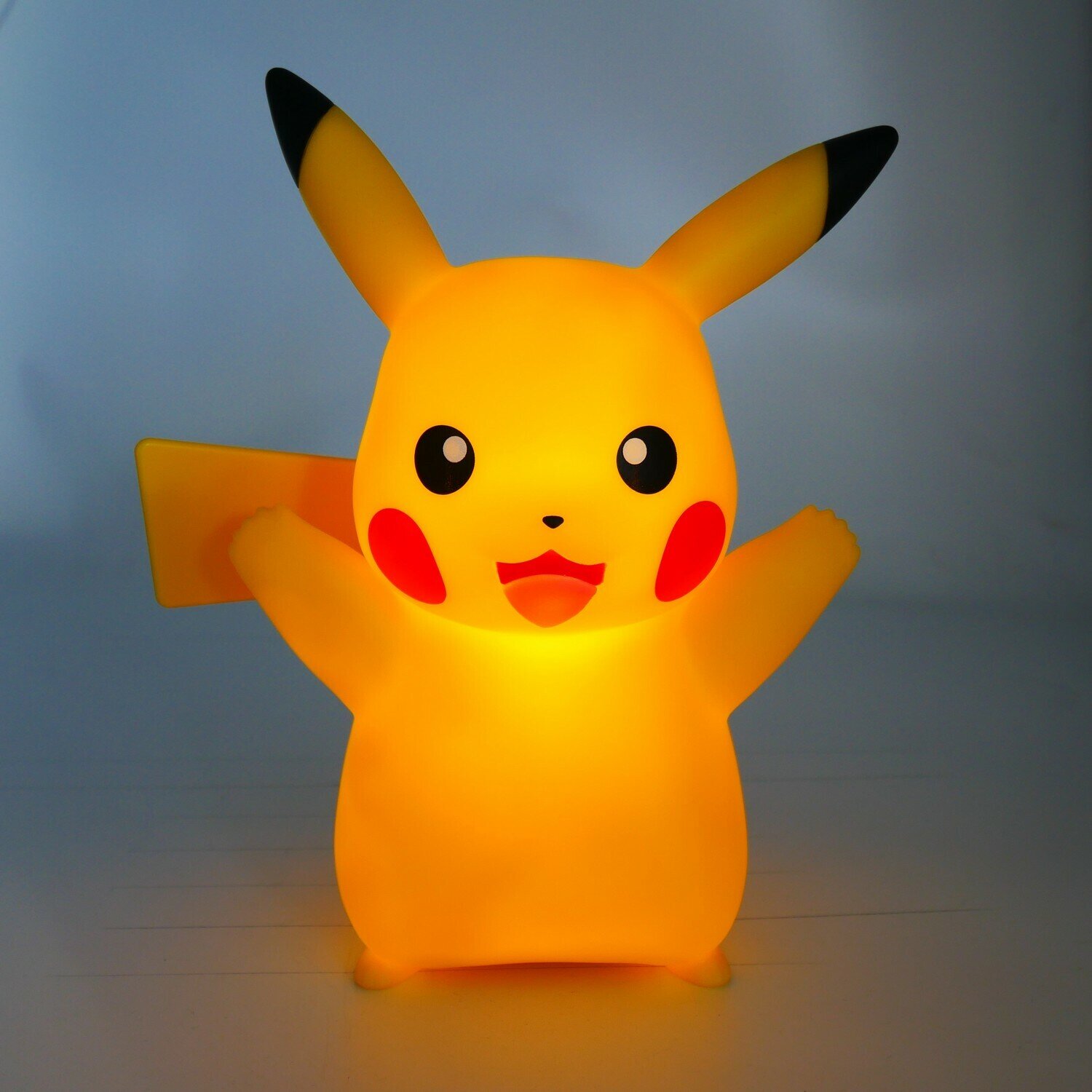 Pokémon - Happy Pikachu Lamp 25 cm